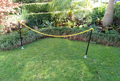 Crowd Controller Outdoor - 1-Bay Soft Surface Spike